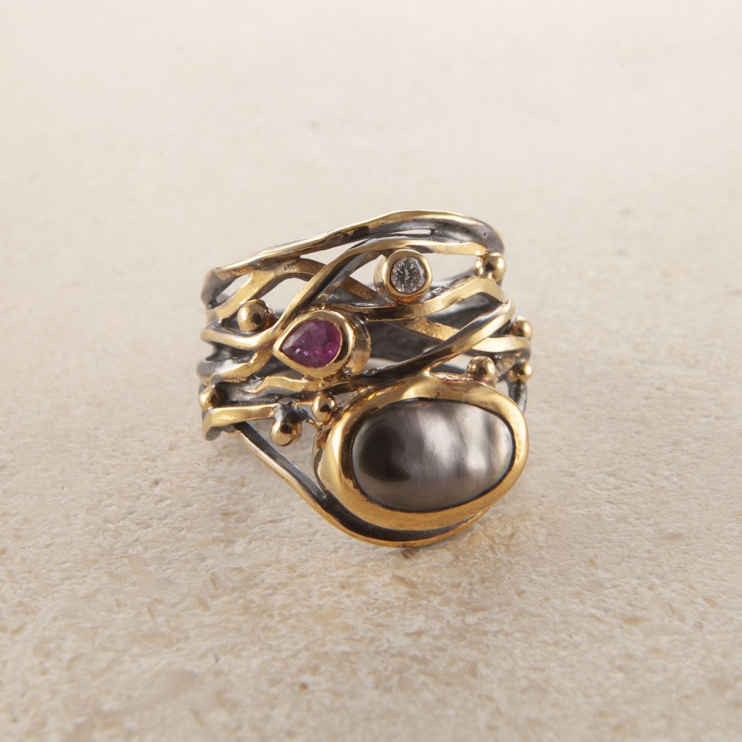 Twisted 18K, 22K & 24K Gold Ring w. Pearl & DIamonds