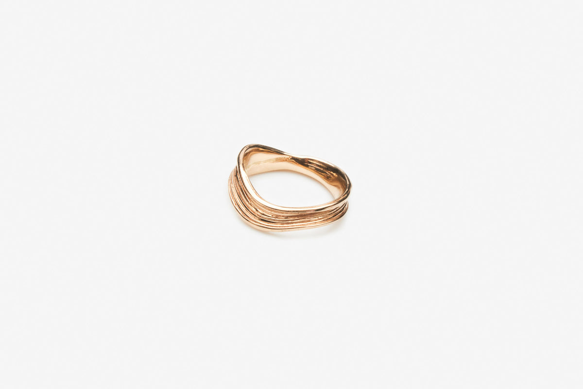 Palea Curve 14K Gold Ring