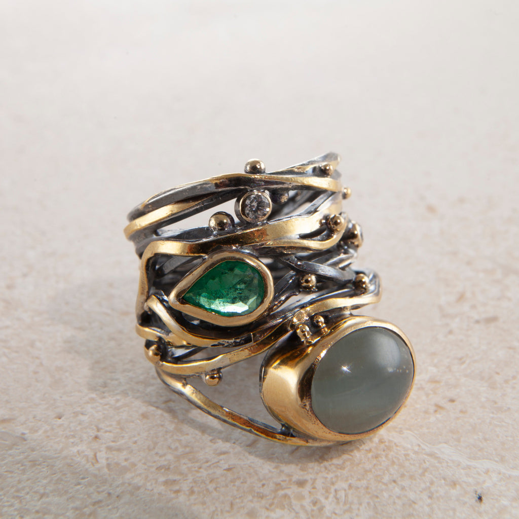Twisted 18K, 22K & 24K Gold & Silver Ring w. Emerald, Beryl & Diamonds