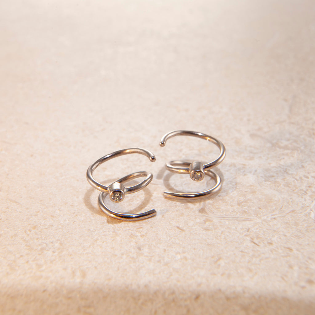 Spiral 18K Hvidguld Øreringe m. Diamanter