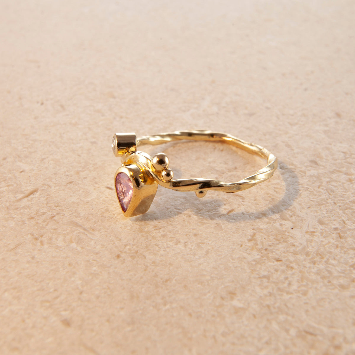 Seafire 22K Gold Ring w. Sapphire & Diamond