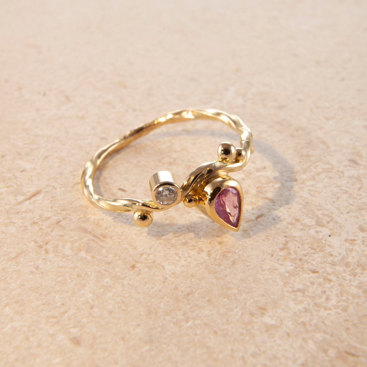 Seafire 22K Gold Ring w. Sapphire & Diamond