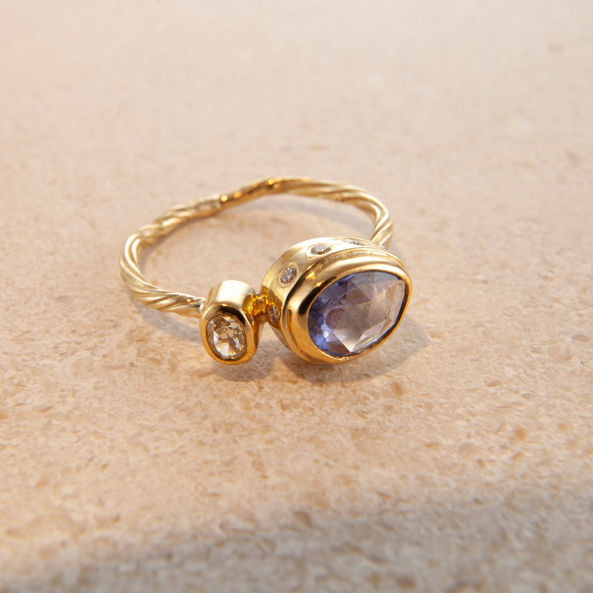 Cocktail 18K & 22K Gold Ring w. Sapphire & Diamond