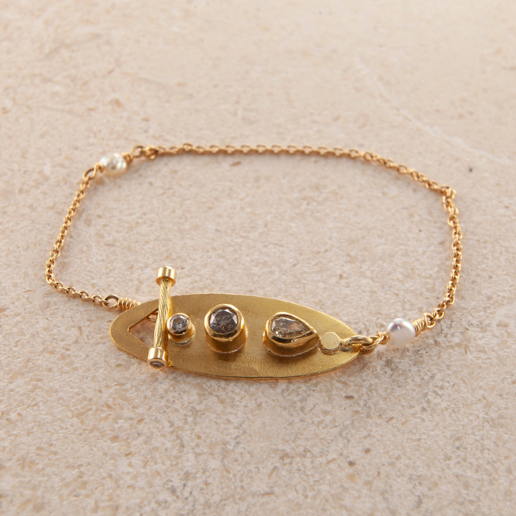 Riva 18K & 22K Gold Bracelet w. Keshi Pearl & Diamonds