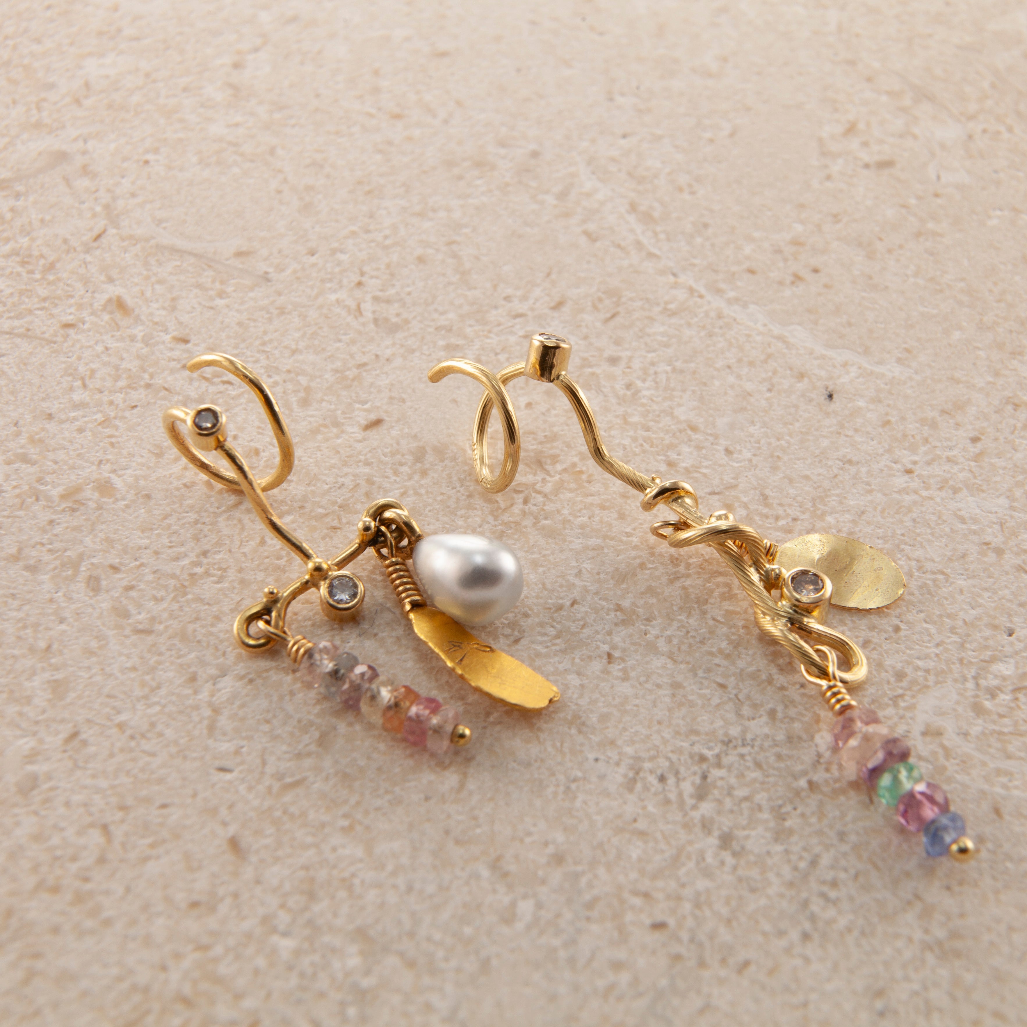 Spiral 18K & 22K Gold Earrings w. Sapphires, Pearl & Diamonds
