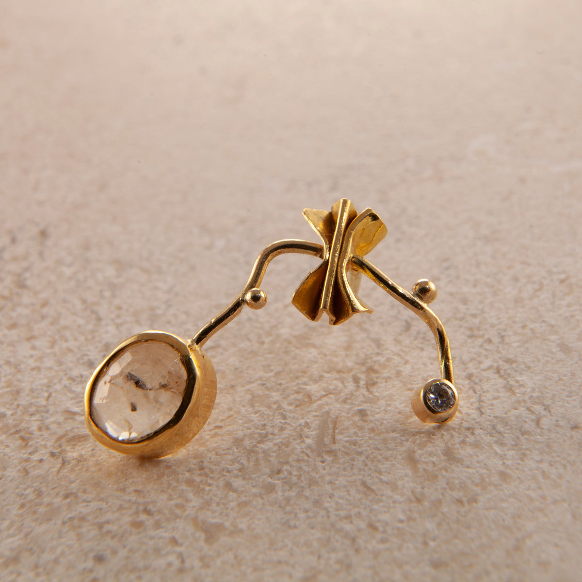 Breeze 18K & 22K Gold Earring w. Sapphire & Diamonds
