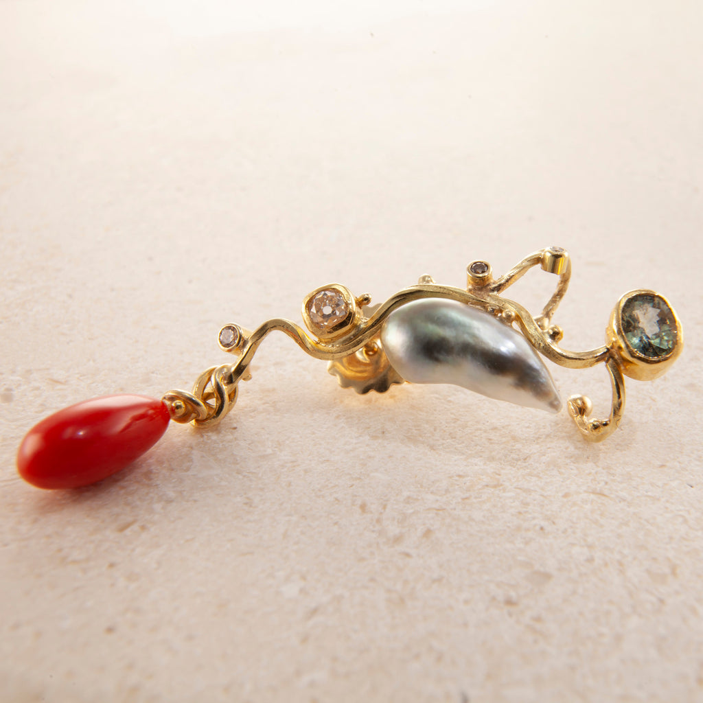 Filuka 18K & 22K Gold Earring w. Pearl & Diamond