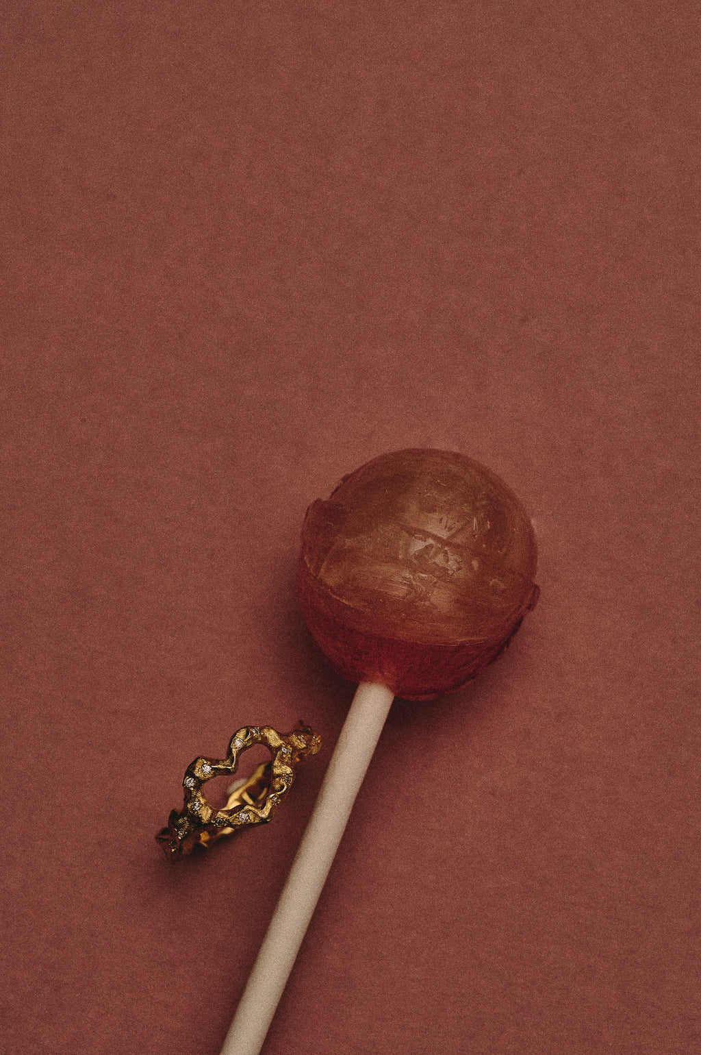 Liebe 18k goldener Ring w. Diamanten