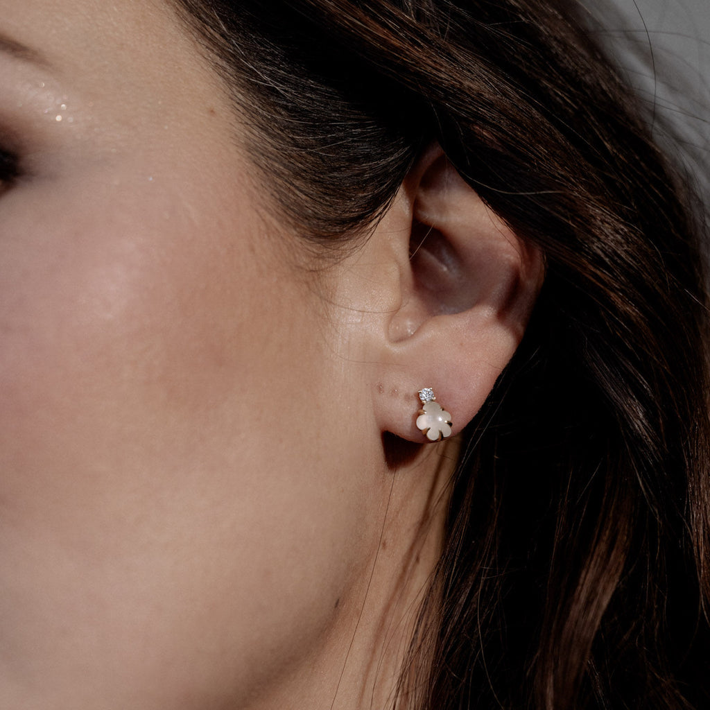 Mid Cloud 18K Gold Studs w. Milkey Quartz & Diamonds