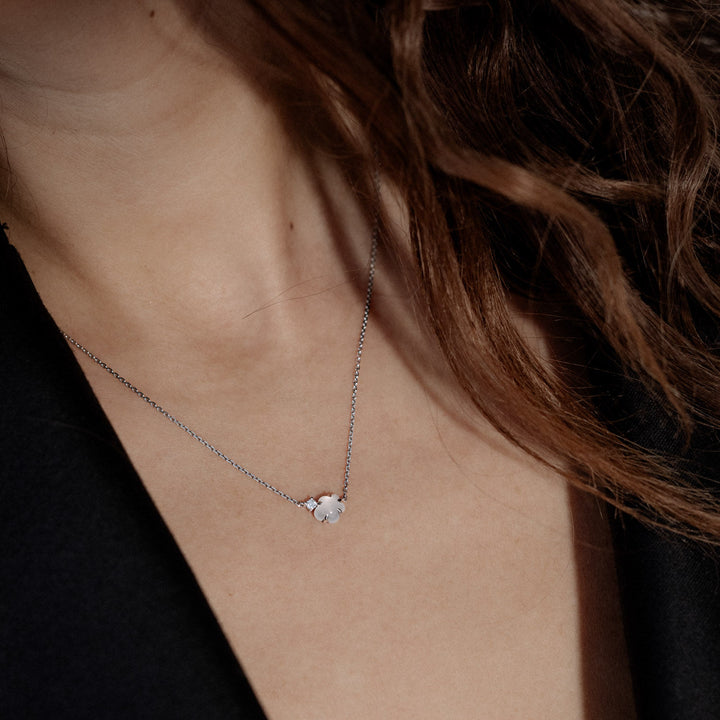 Mid Cloud 18K Rosegold Necklace w. Milkey Quartz & Diamonds