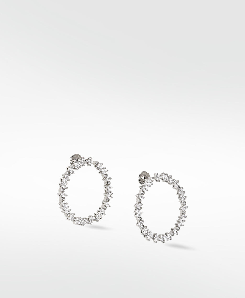 Veto Bright Silver Earrings w. Lab-Grown Diamonds & Sapphires