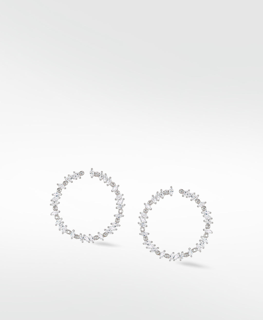 Veto Bright Silver Earrings w. Lab-Grown Diamonds & Sapphires