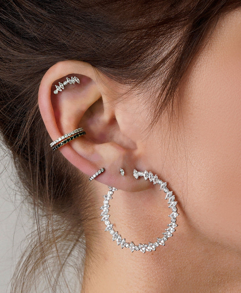 Veto Bright Silver Earrings w. Lab-Grown Diamonds & Sapphires