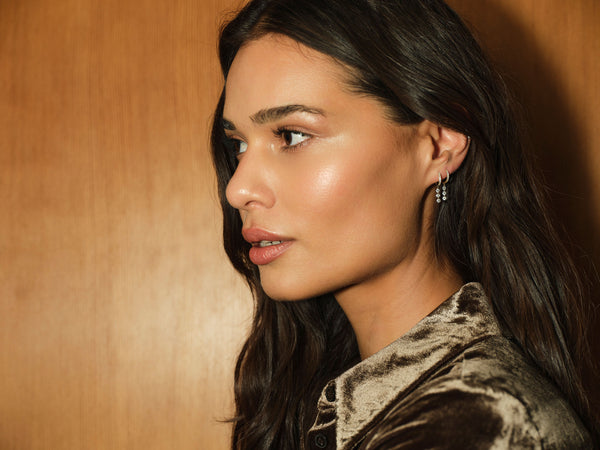 Vivre 14K Gold Huggie w. 3 Diamonds