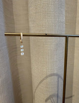 Vivre 14K Gold Huggie w. 3 Diamonds