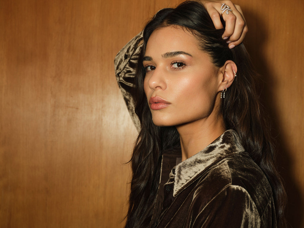 Vivre 14K Gold Huggie w. 3 Diamonds