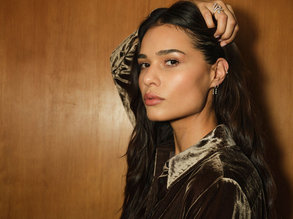 Vivre 14K Gold Huggie w. 3 Diamonds