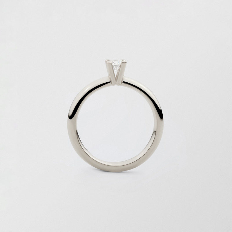 Bonnie 18K Whitegold Ring w. 0.30ct Diamond