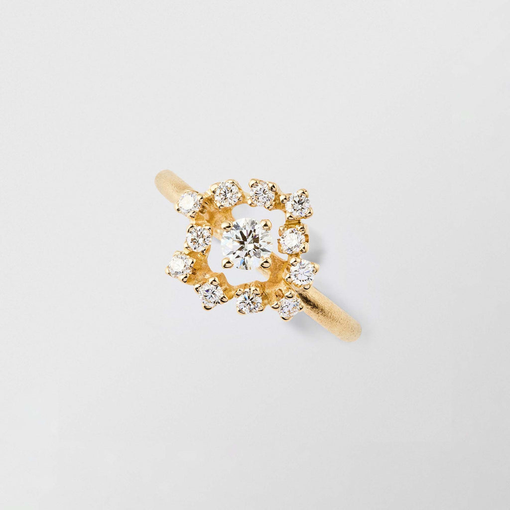 Frosty Halo 18K Gold Ring w. 12 Diamonds