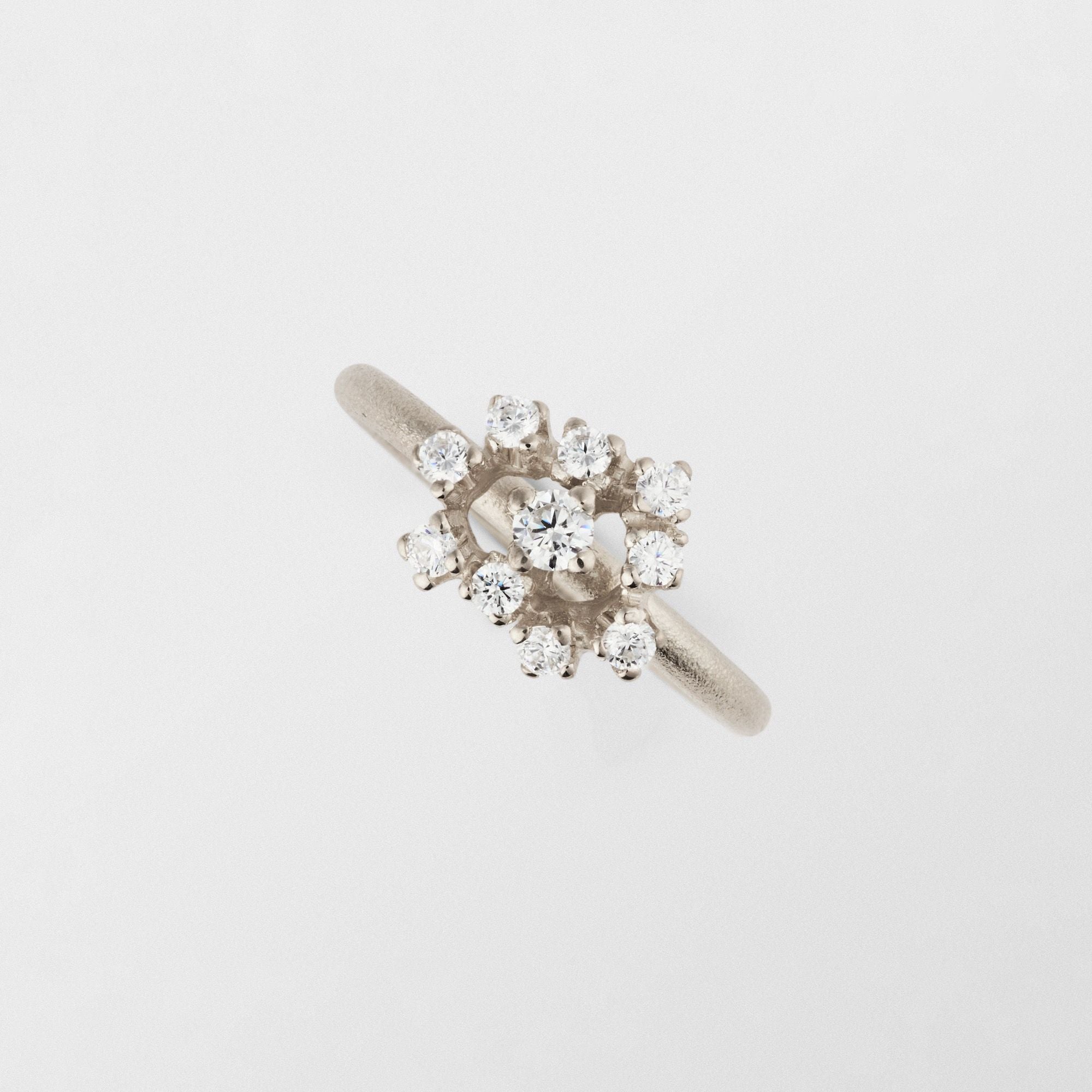 Frosty 18K Whitegold Ring w. Diamond