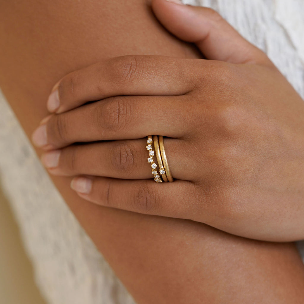 Frosty Solitaire 18K Gold Ring w. Diamond