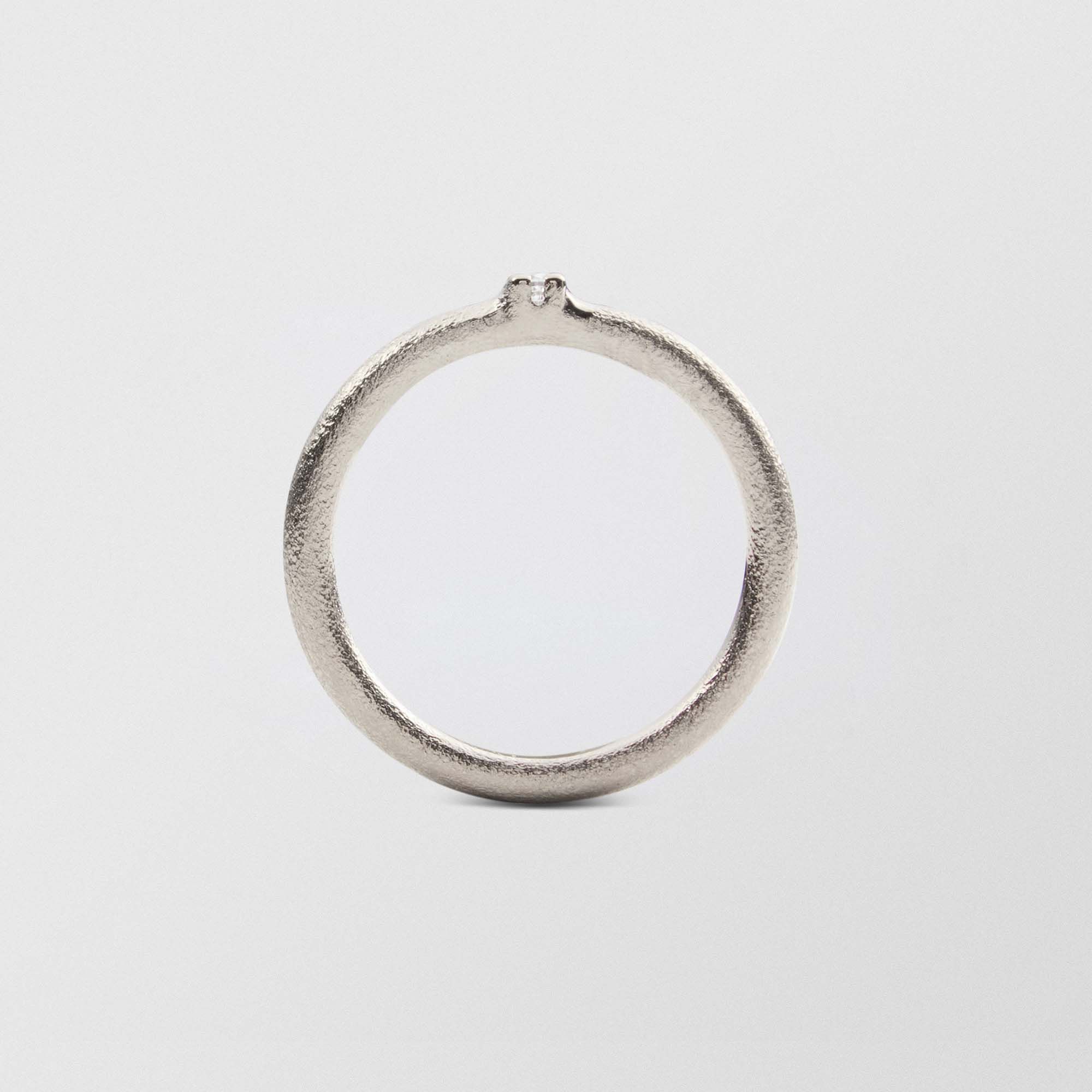 Frosty Solitaire 18K Whitegold Ring w. Diamond
