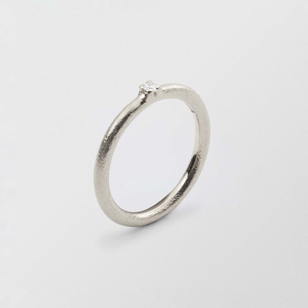 Frosty Solitaire 18K Whitegold Ring w. Diamond