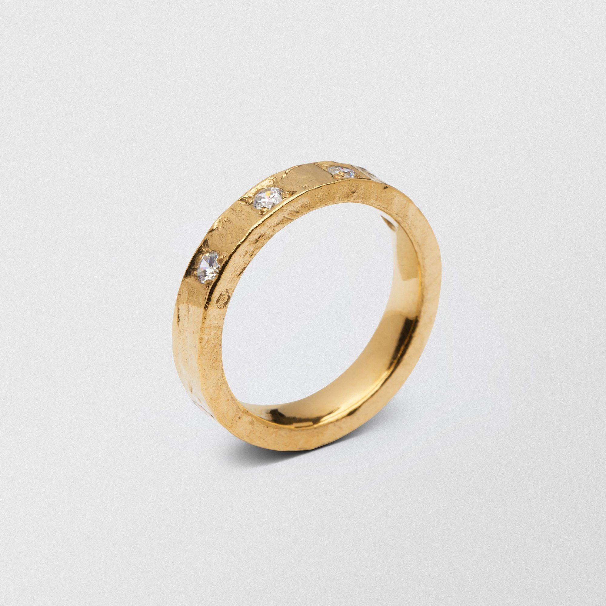 Rock Low Eternity 4mm 18K Gold Ring w. Diamonds