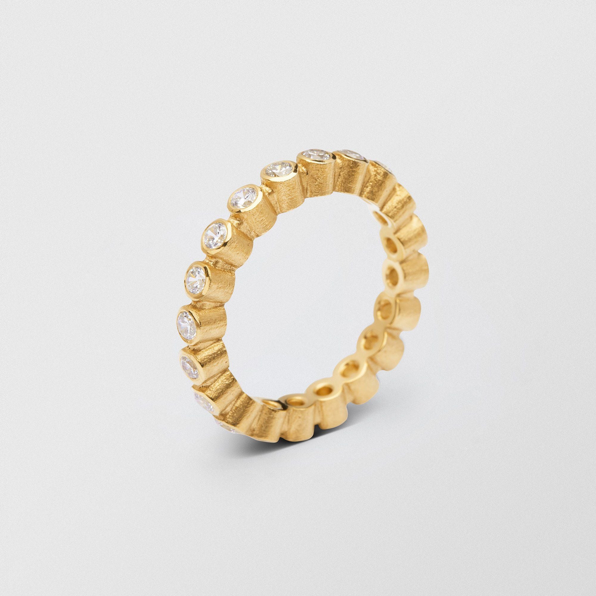 Ringo Full Eternity Medium High 18K Gold Ring w. Diamonds