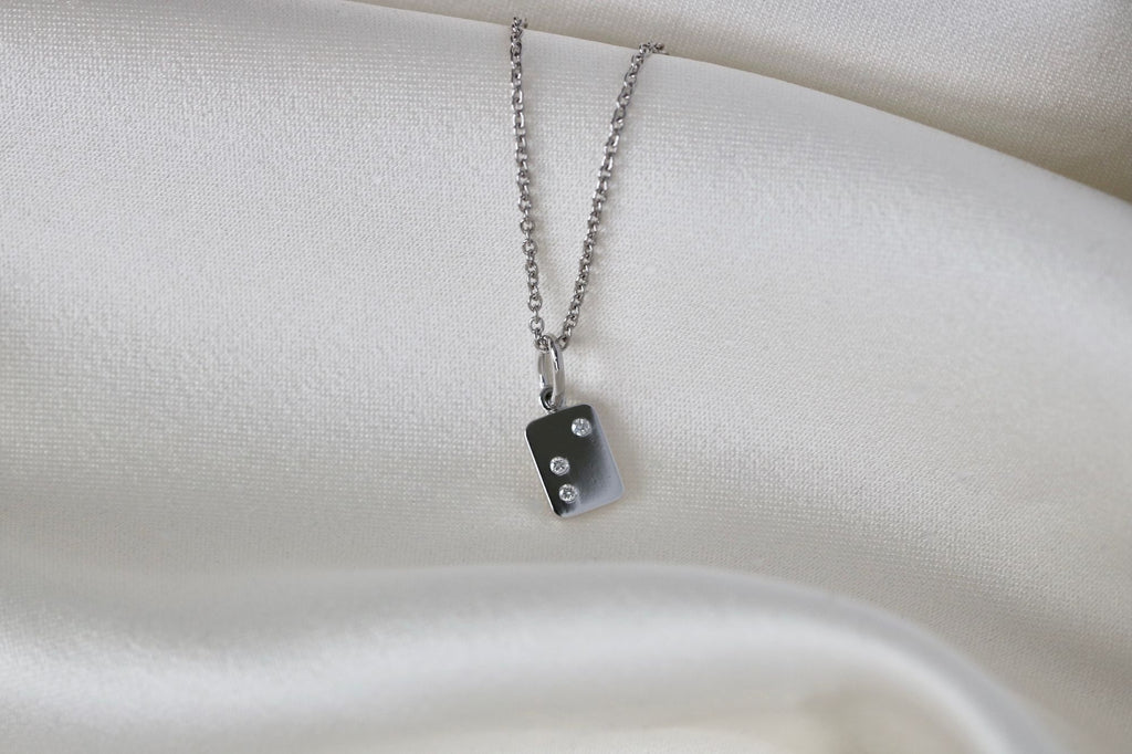 My Secret V 18K Whitegold Pendant w. Diamonds