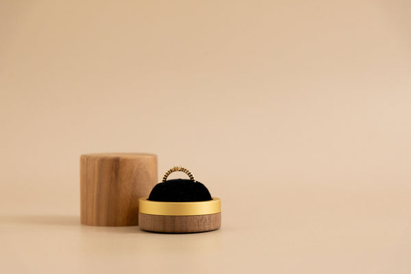 Walnut Goldlook Ring box