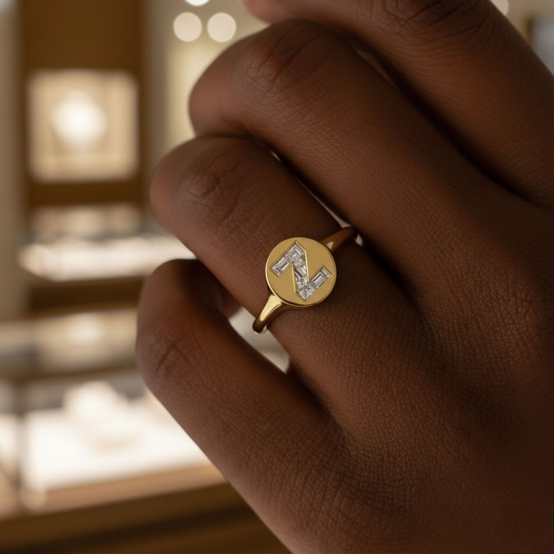 Alphabet 18K Gold Initial Z Signet Ring w. Solitaire Lab-Grown Diamond