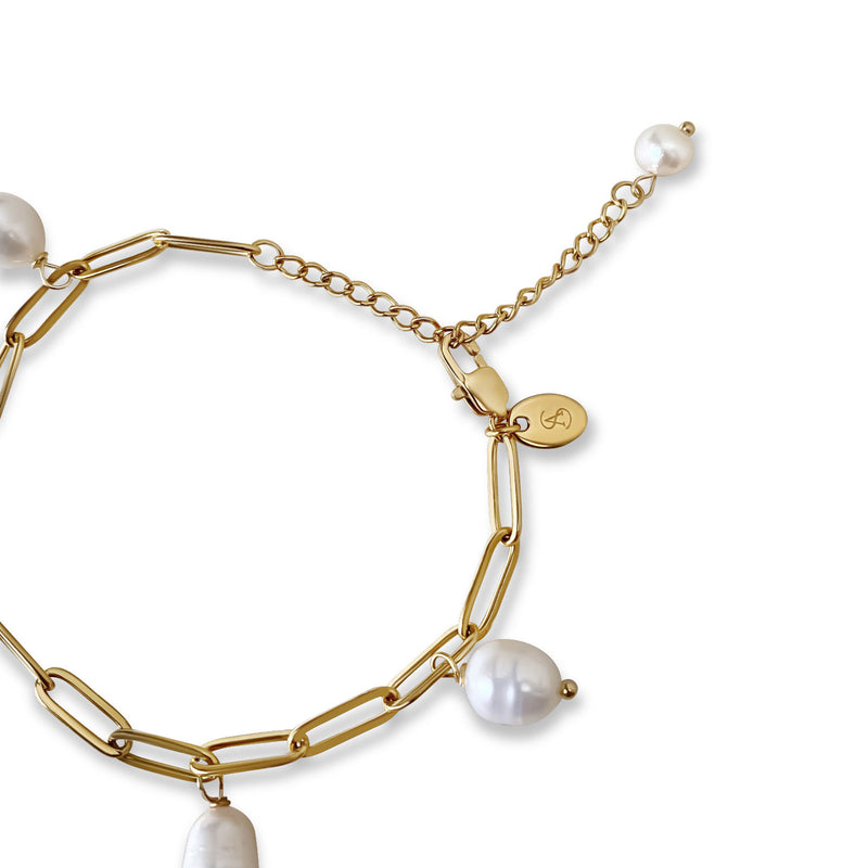 Drop 18K Gold Plated Bracelet w. Pearls