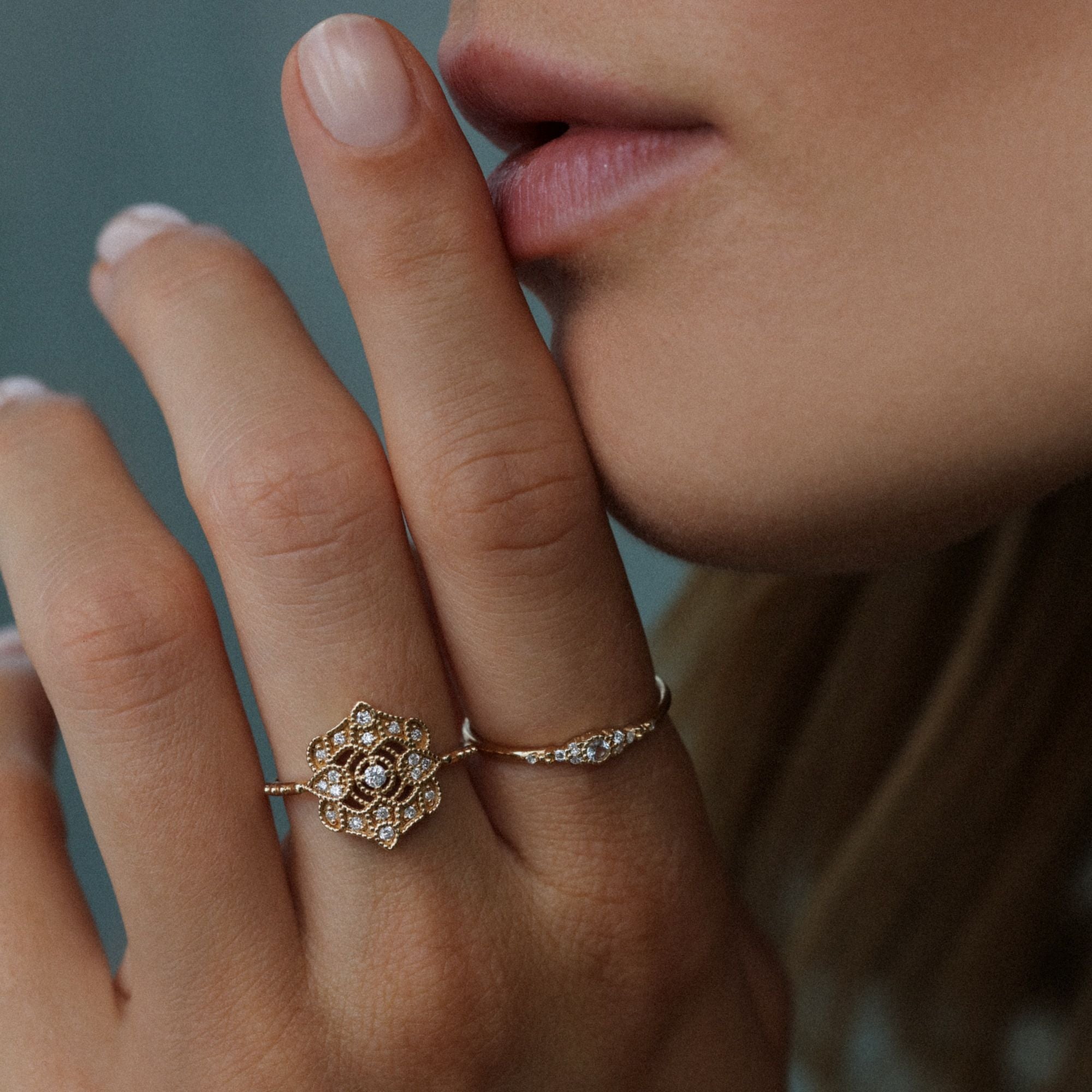 Shiny Paradis 18K Gold Ring w. Diamonds