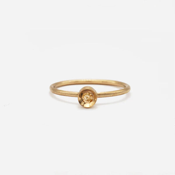 Spot 10K Gold Ring w. Citrine