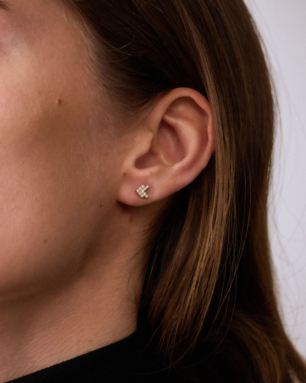 Double Arrow Pavé 14k Gold Studs w. Diamonds