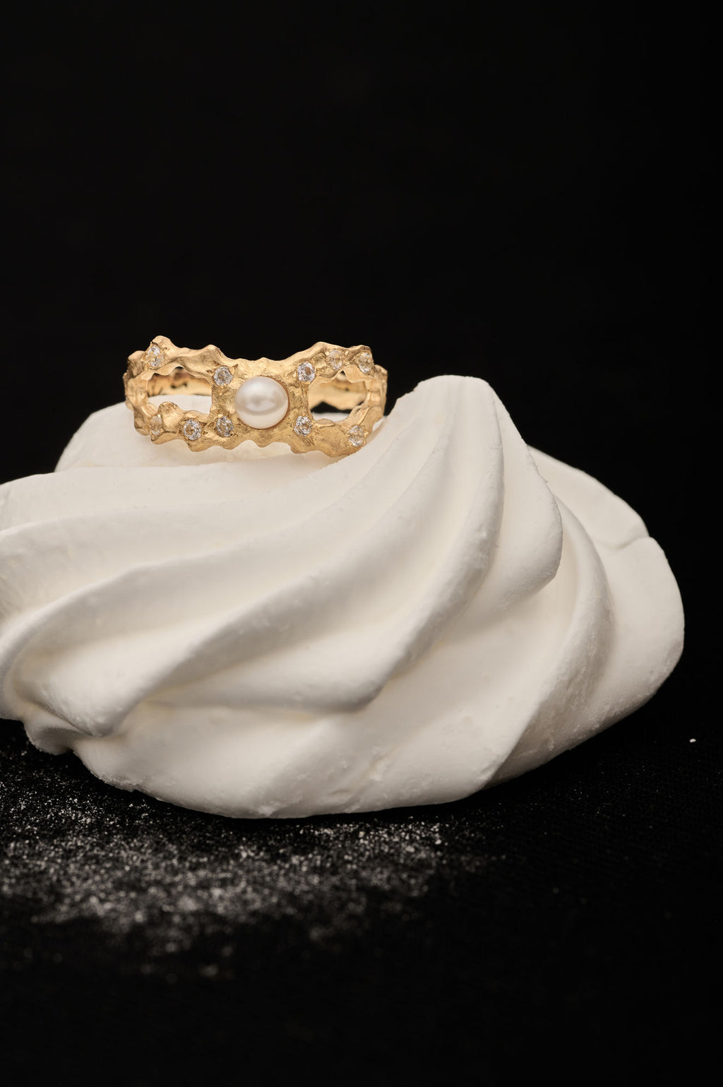 Juni Fødselssten 18K Guld Ring m. Perle & Safirer