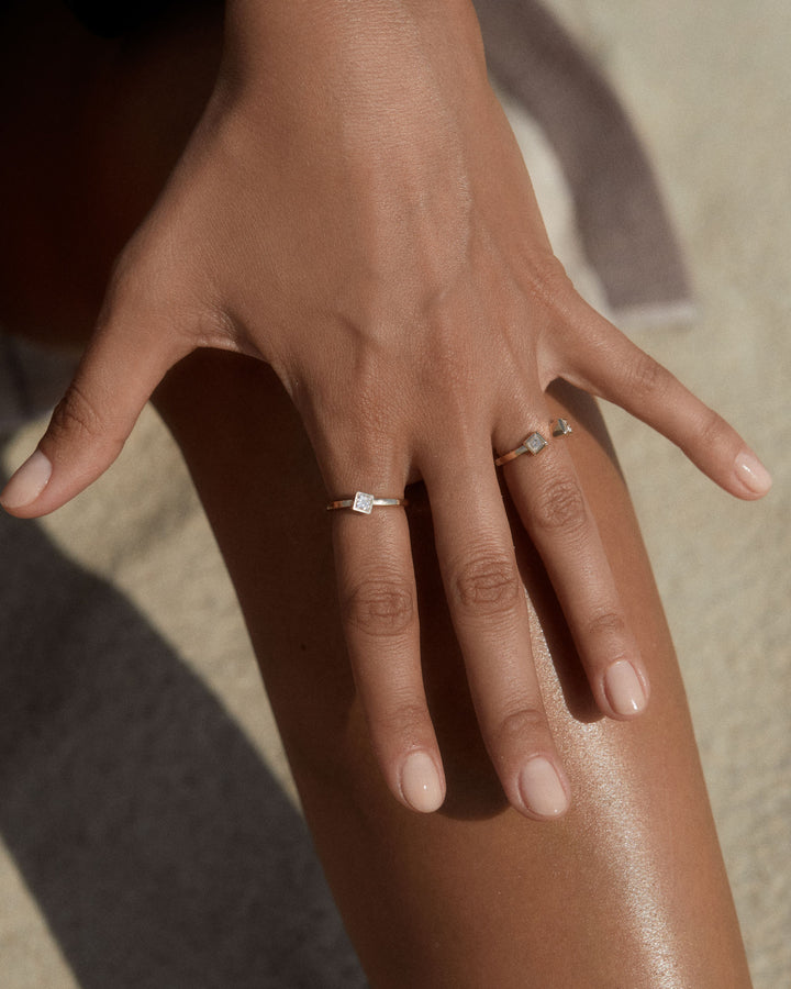 Bloom 9 18K Or 14K Gold, Whitegold or Rosegold Ring  w. Diamonds