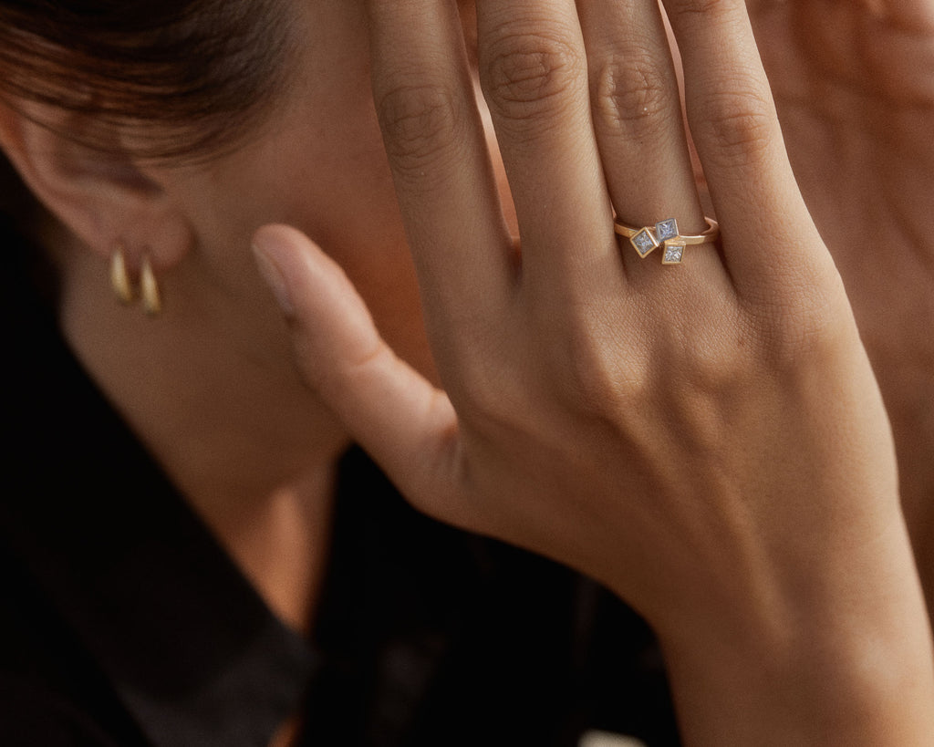 Bloom 10 18K eller 14K Guld, Hvidgulds eller Rosaguld Ring m. Diamanter