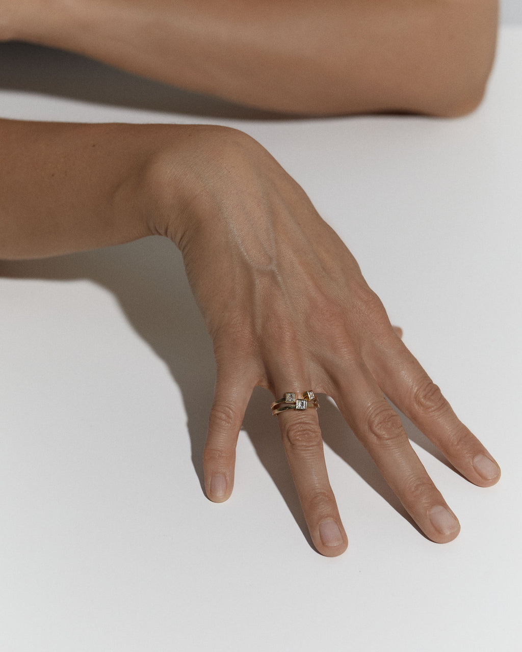 Bloom 8 18K eller 14K Guld, Hvidgulds eller Rosaguld Ring m. Diamanter