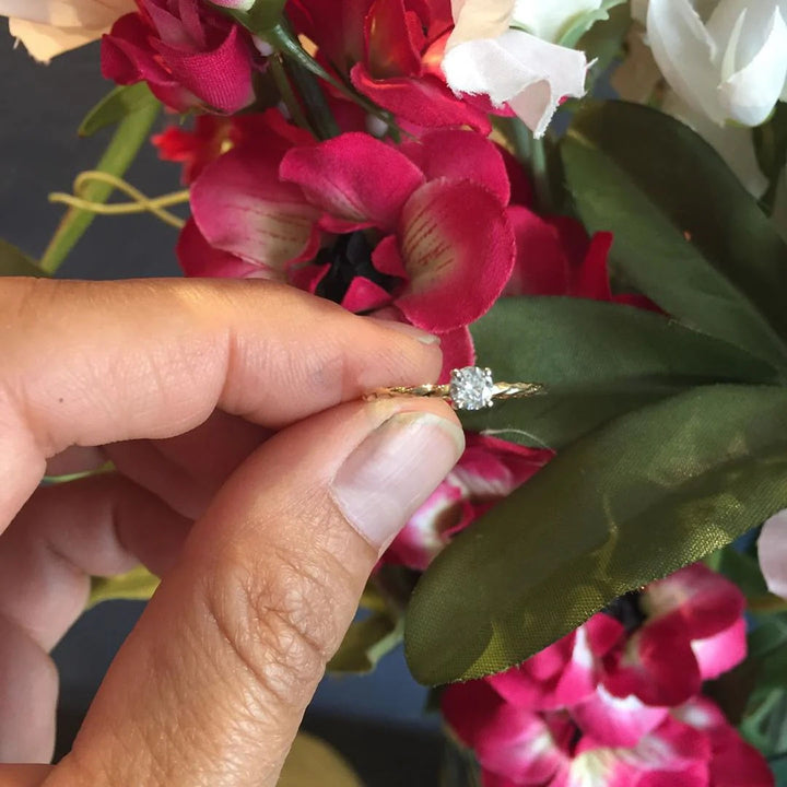 Miss Martha Twist 14K Guld Ring m. Diamant