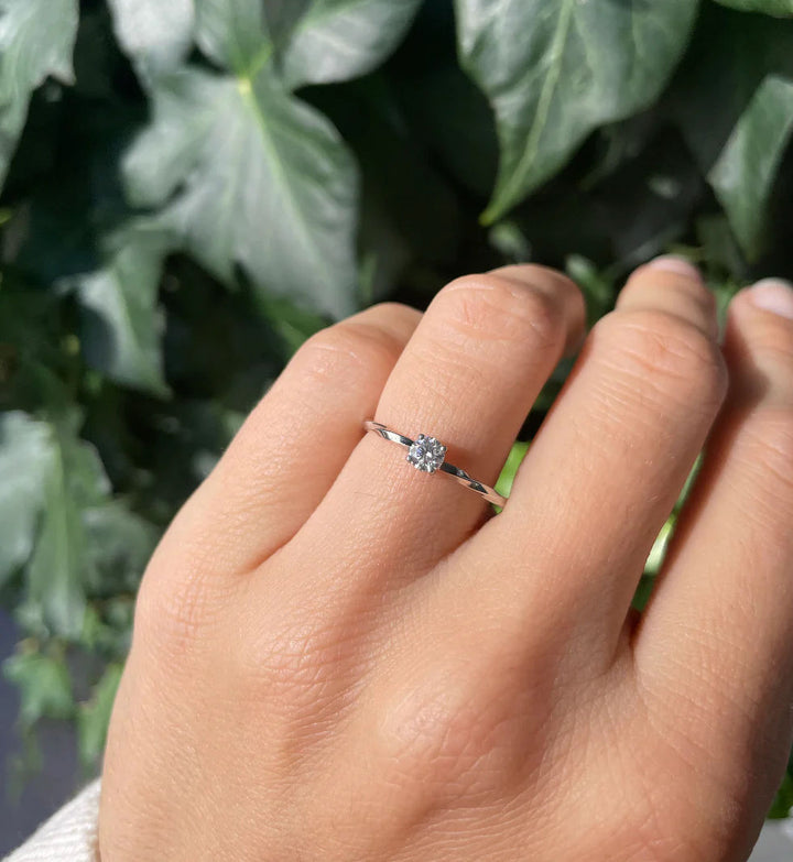 Miss Martha 14K Whitegold Ring w. Diamond