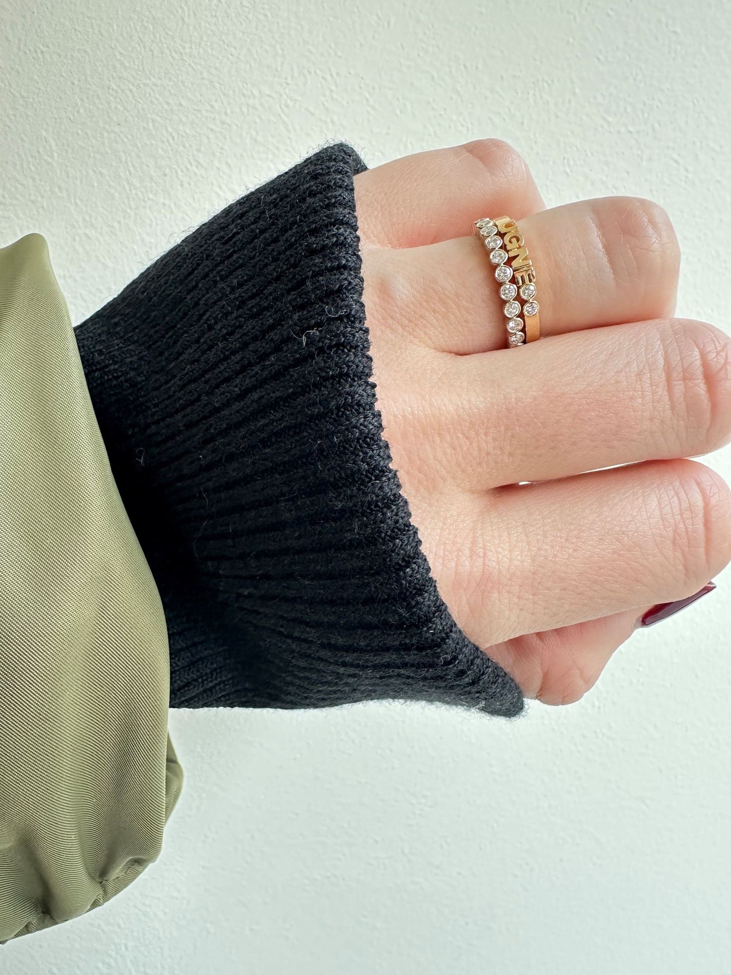 Maßgeschneidert 18k Gold, Whitegold oder Rosengold Name Ring