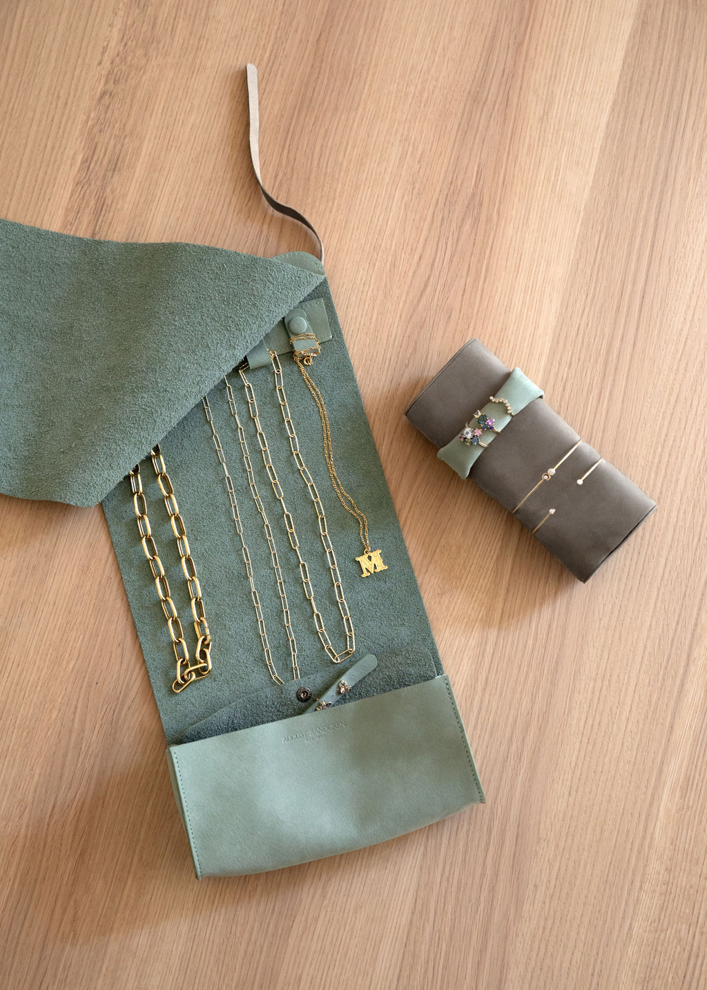 August Sandgren | Jewel-on-the-go Mist Green/Beige