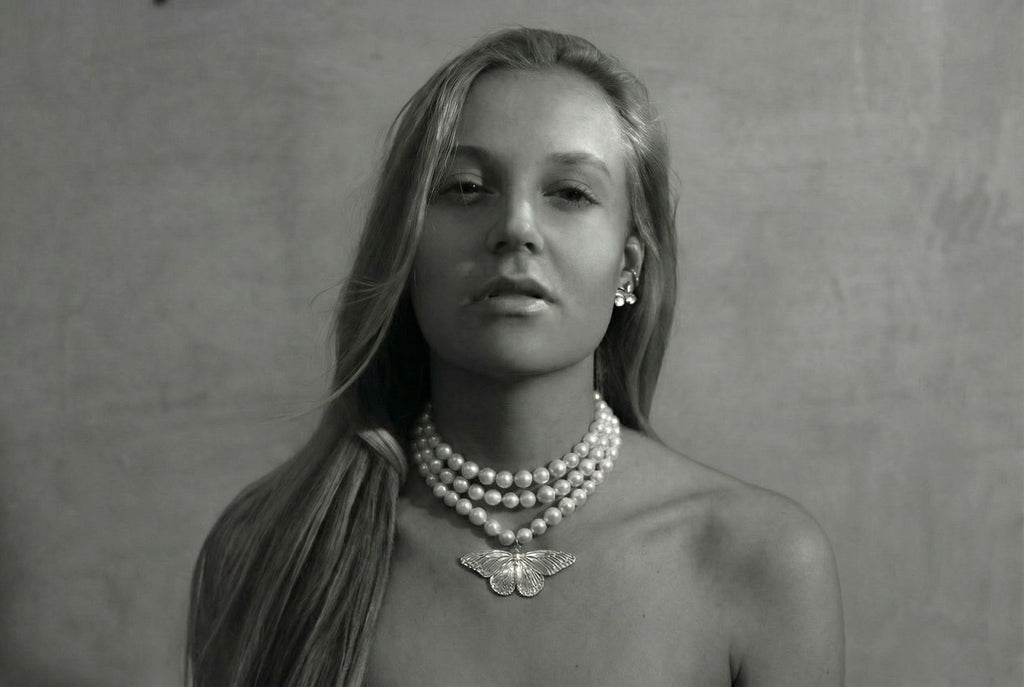 Silver Monarch Necklace w. Pearls