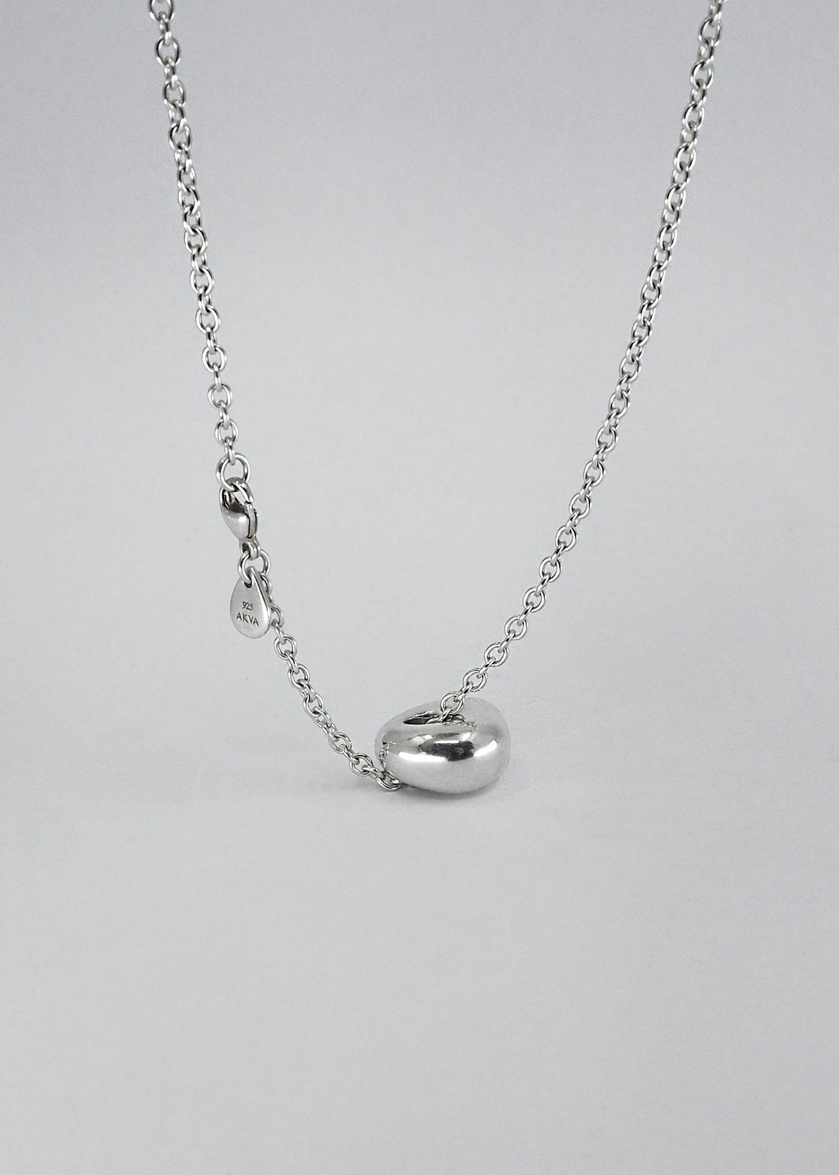 Puka Drop Halskette aus Silber