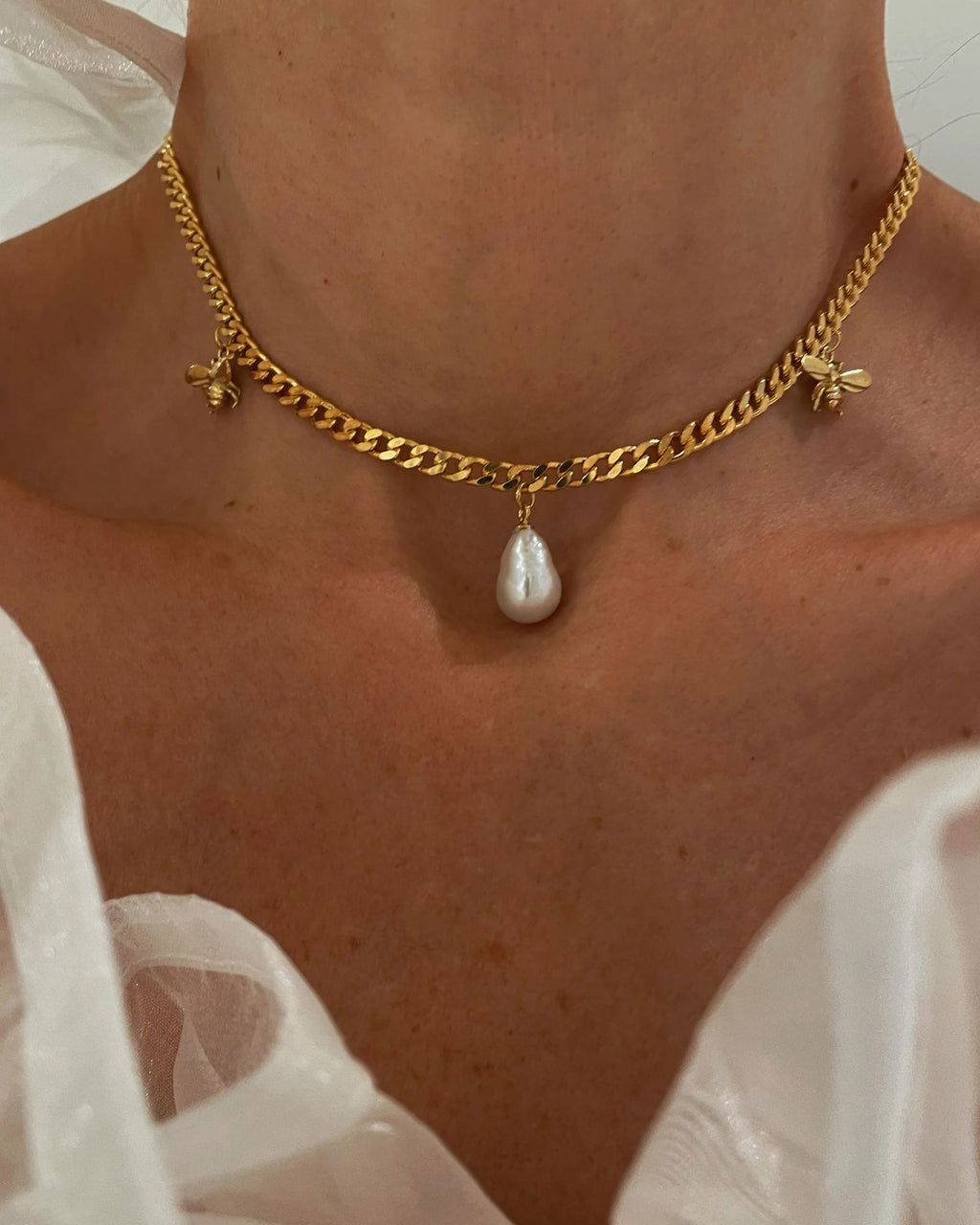 Queen Bee Gold Plated Necklace w. Pearl