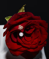 Enchanted Rose 14K Gold Earstud w. Diamonds & Pearl