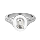 Alphabet 18K Whitegold Initial Q Signet Ring w. Solitaire Lab-Grown Diamond