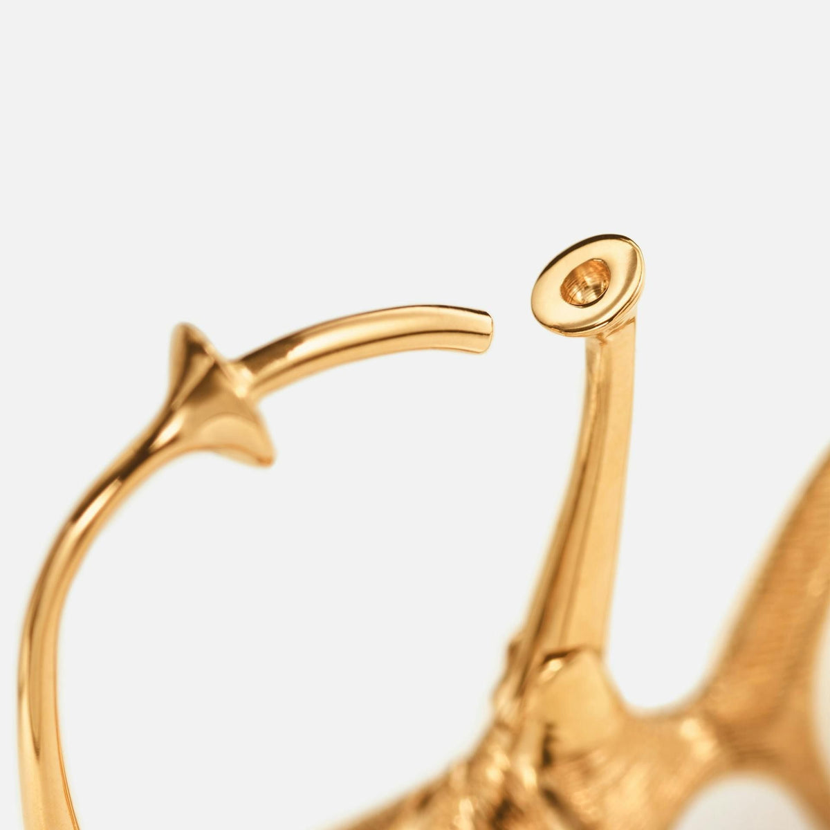 Junge Fische kleine 18k goldene Ohrringe